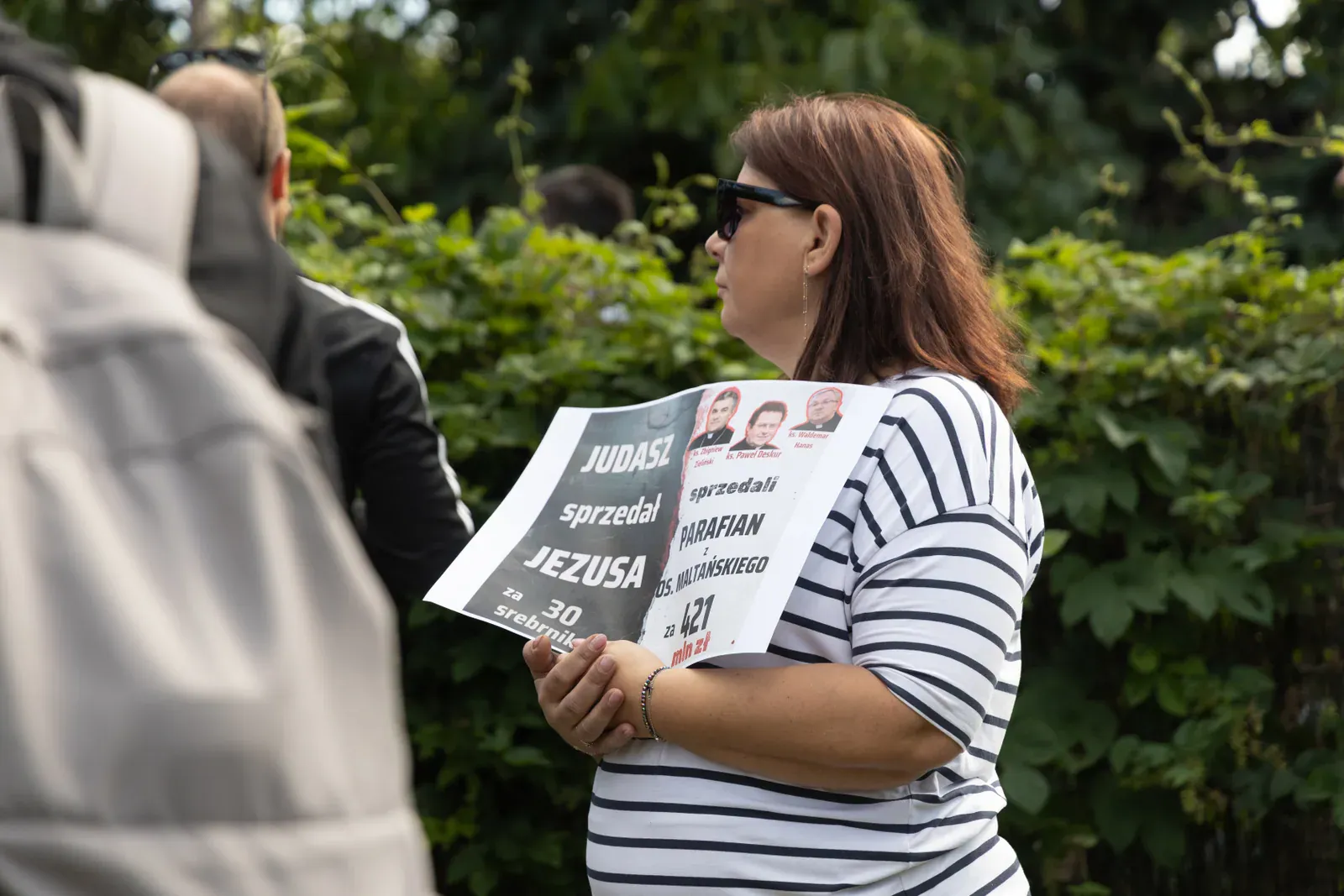 Transparent: „Judasz sprzedał Jezusa za 30 srebrników” (09.58)