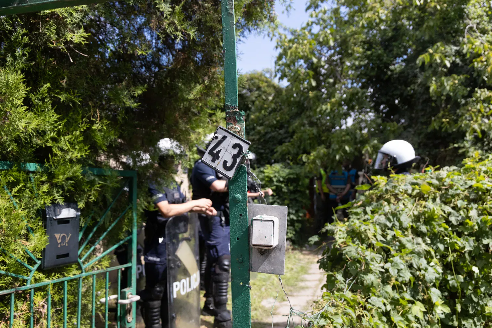Brama posesji po zakończeniu eksmisji (13.06)
